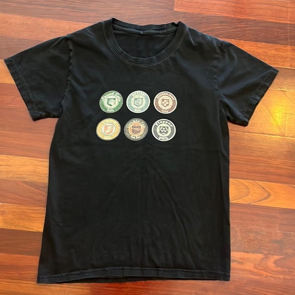 Mens Small Call of Duty Cod zombies perks tee shirt - Picture 1 of 5